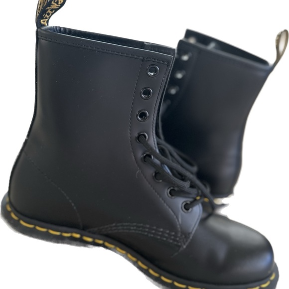 Original Dr. Martens. Never worn. No box. Black. - Picture 3 of 4